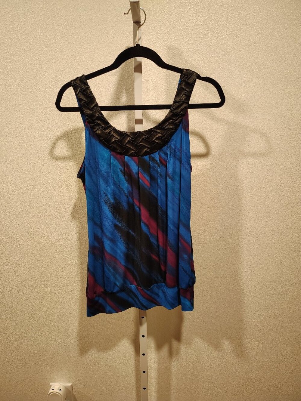 Heart Soul Junior's Tank Top Size XL Y2K Abstract Design Scoop Neck Sleeveless